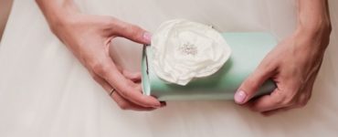Bridal bags complements that make a difference
