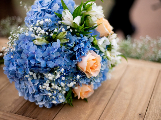 75 Blue Flower Bouquets fall in love with that tone