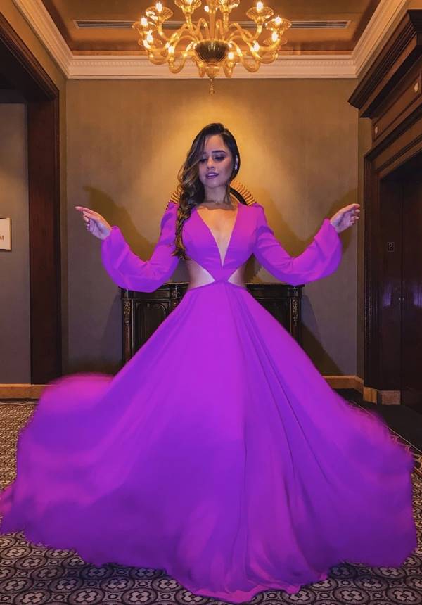 vestido fucsia longo com manga longa para casamento