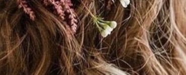 1604052759 Hairstyle with flowers 20 ideas with natural flowers for brides