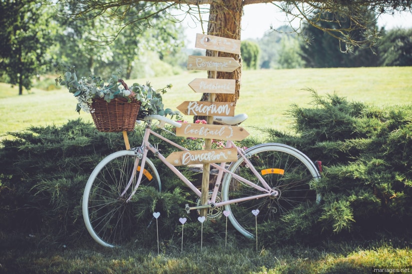 Bicycles an essential decoration for your country wedding