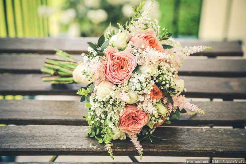 Spring flowers in your bridal bouquet