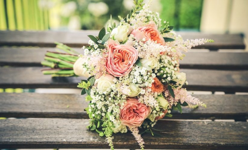 Spring flowers in your bridal bouquet