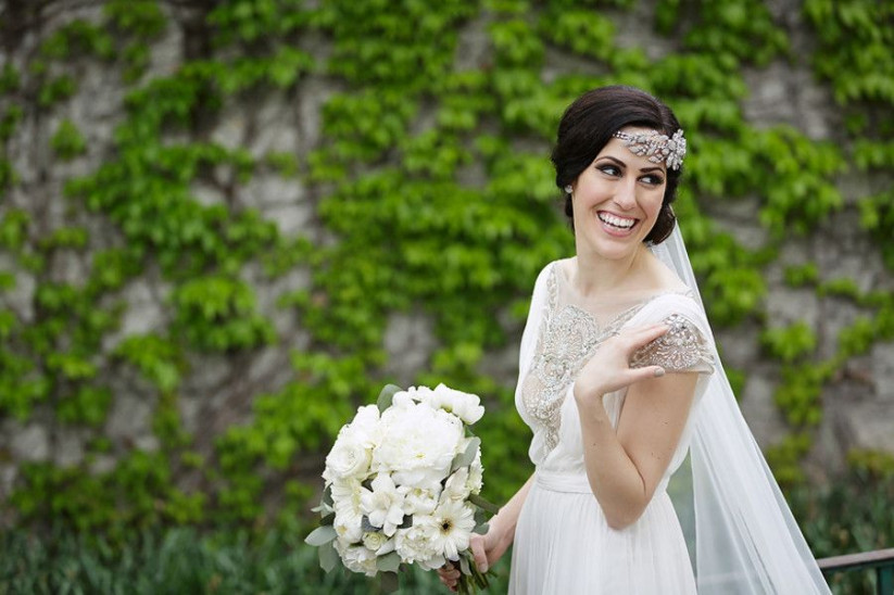 🥇 The (Surprising!) History of the White Wedding Dress - Wedding Feed