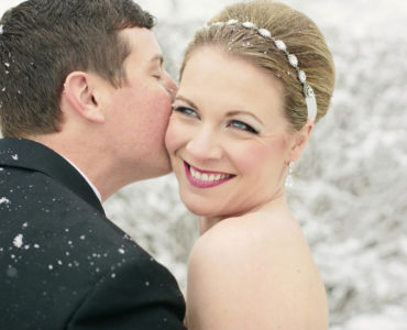 10 photos that prove that snow on your wedding