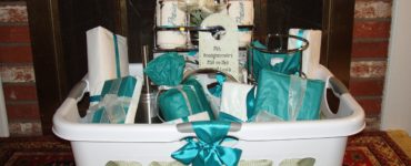 Are Presents expected at a bridal shower?