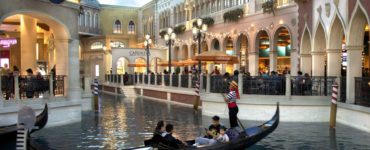 Are the gondola rides at the Venetian free?