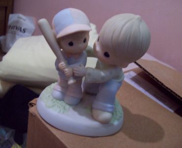 Are there fake Precious Moments?