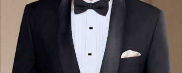 Can I wear a belt with a tuxedo?