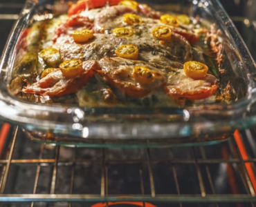 Can Pyrex go in the oven?