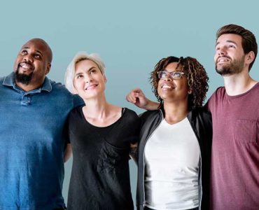 Can a US citizen sponsor a friend?