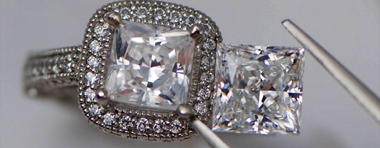 Can a jeweler tell if a diamond is lab created?