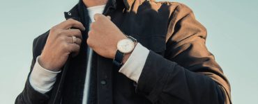 Can a man wear a women's watch?