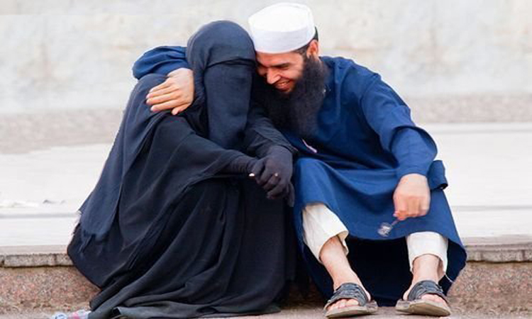 Can husband and wife see their private parts in Islam?