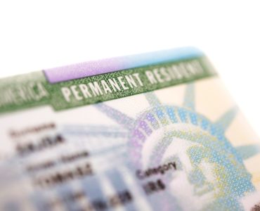 Can you be deported because of an expired green card?