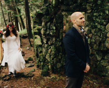 Can you get the yellow out of an old wedding dress?