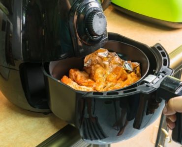 Can you use aluminum foil in an air fryer?