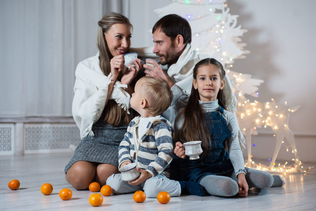 Can you wear black in family photos?