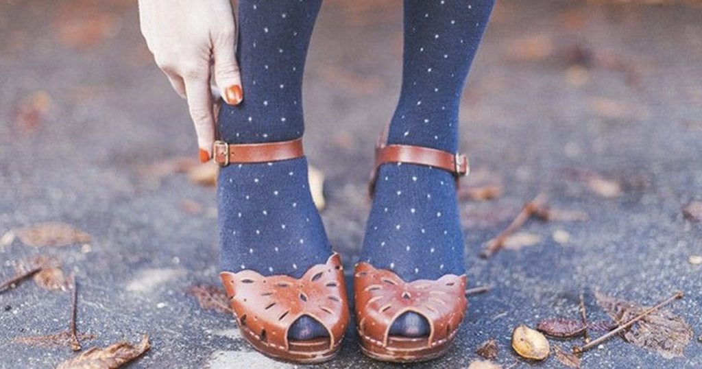 Can you wear open toed shoes to a winter wedding?