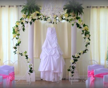 Do I have to have a wedding arch?