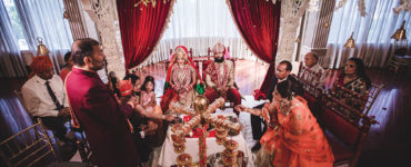 Do Indian parents pay for wedding?