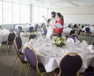 Do event planners earn alot?