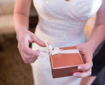 Do parents of the bride give the couple a gift?