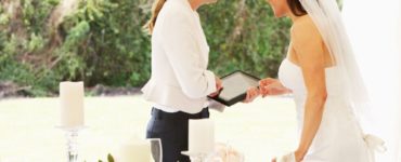 Do wedding planners get paid well?