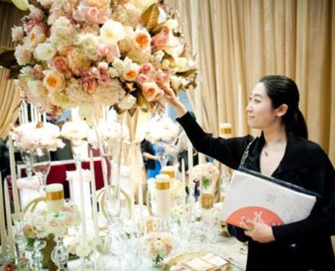 Do wedding planners pay for anything?