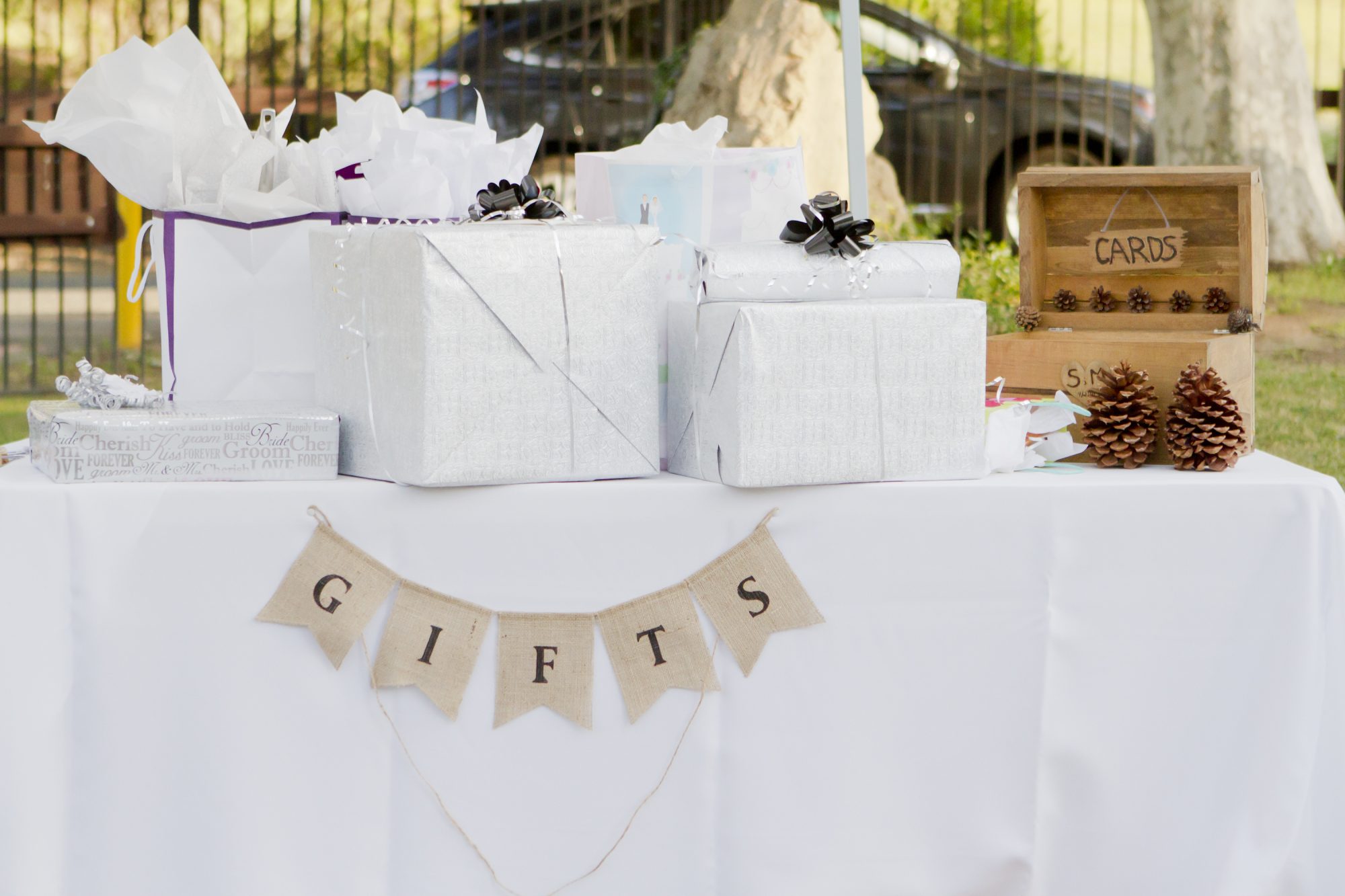 do-you-bring-registry-gifts-to-wedding