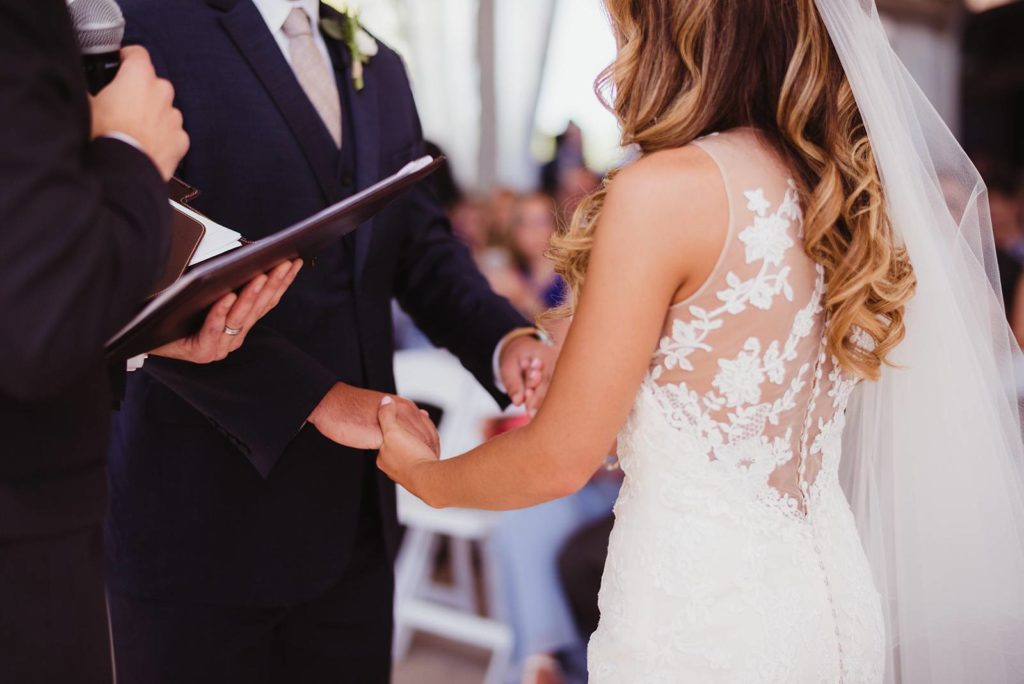 Do you tip a wedding officiant?