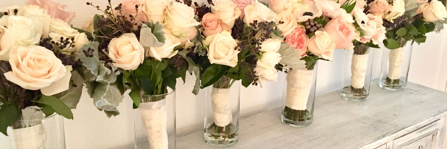 Do you tip the florist at a wedding?