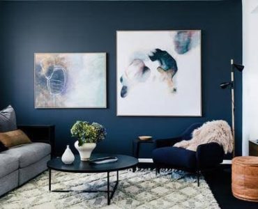 Does GREY and navy blue match?