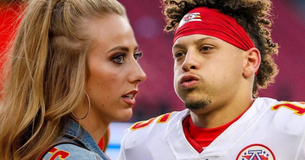 Does Mahomes girlfriend have a kid?