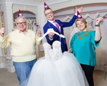 Does Say Yes to the Dress pay for the dress?