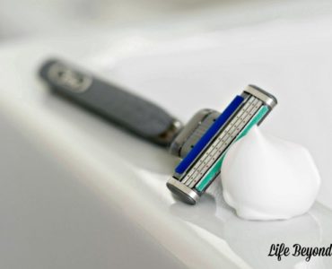 Does lotion help razor burn?