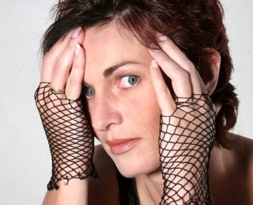Does short hair make you look older or younger?