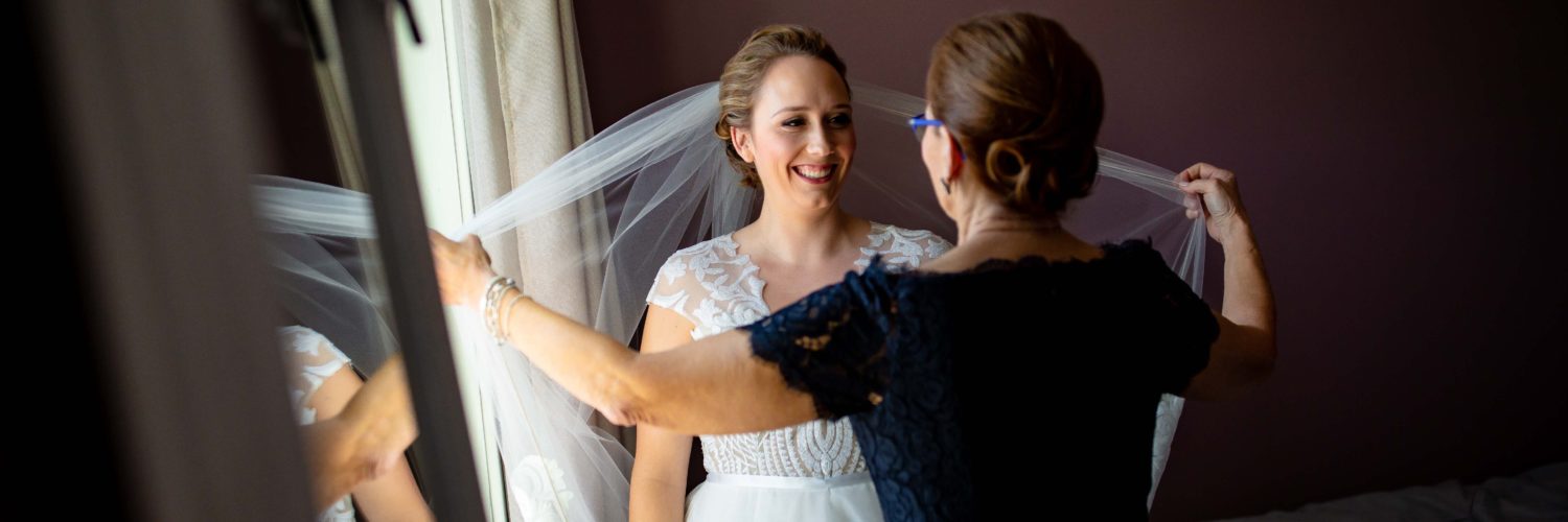 Does the mother of the bride get ready with the bride?
