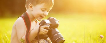How can a beginner photographer make money?