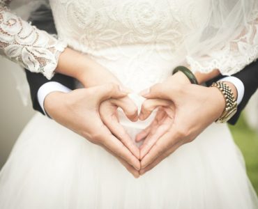 How can u find out if someone is married?