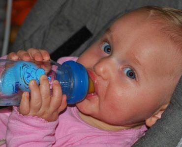 How do I organize my baby registry?