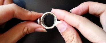 How do Jewelers resize rings?