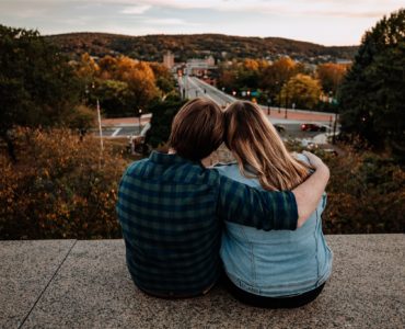 How do photographers get clients for beginners?