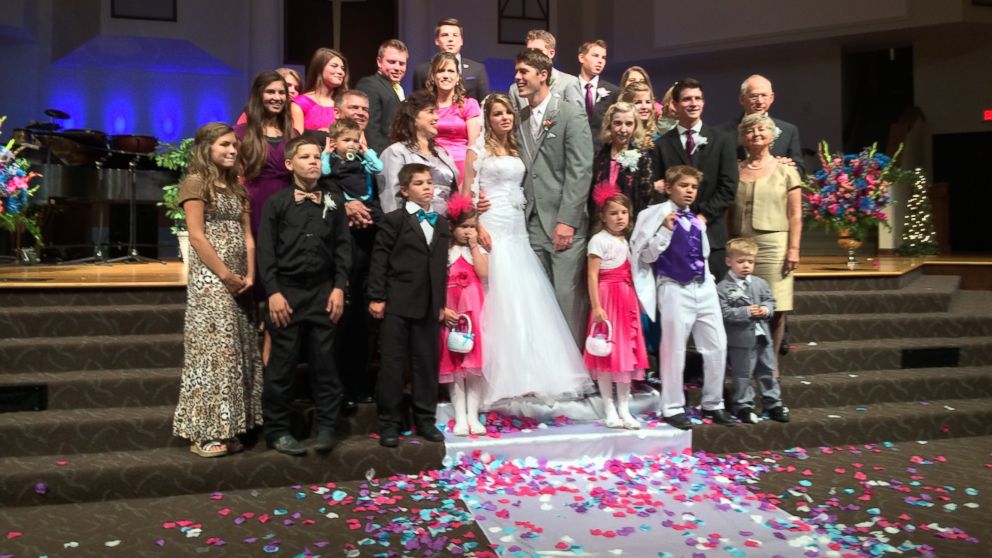 How do you add a family in a virtual wedding?