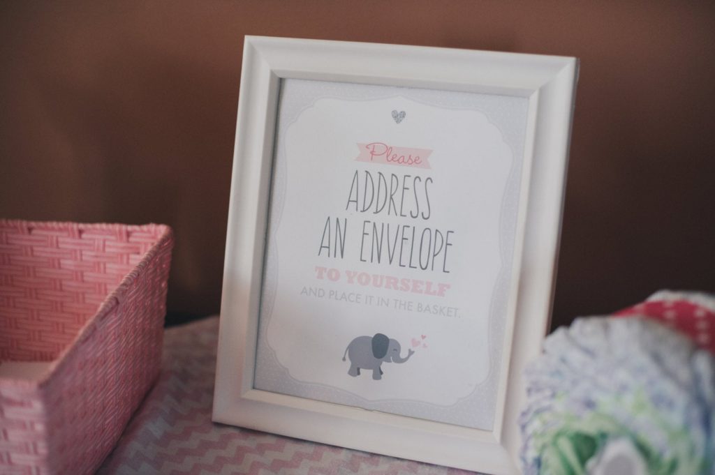 How do you address a baby shower card?