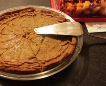 How do you cut a pie without it falling apart?