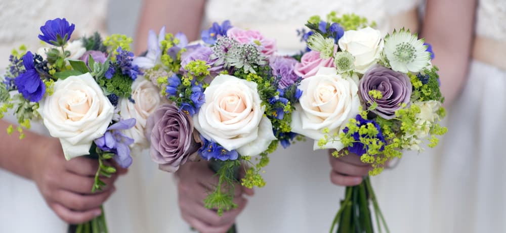 How do you figure out how many flowers you need for a wedding?