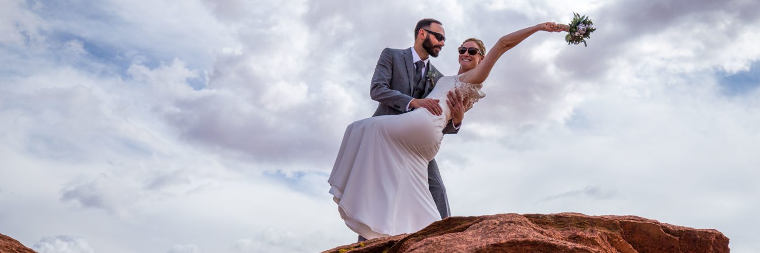 How do you get married at Horseshoe Bend?