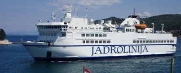 How long is ferry from Split to Vis?