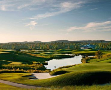 How many golf courses are in the Robert Trent Jones Golf Trail?